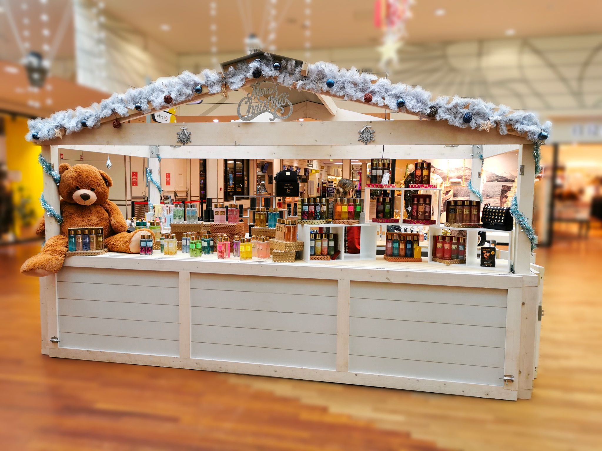Chalet intÃ©rieur pour marchÃ© de NoÃ«l en centre commercial